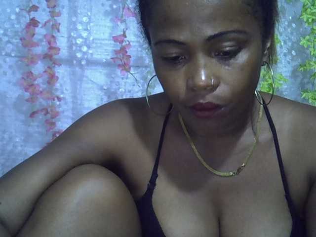 Sexywife1 live cam on BongaCams