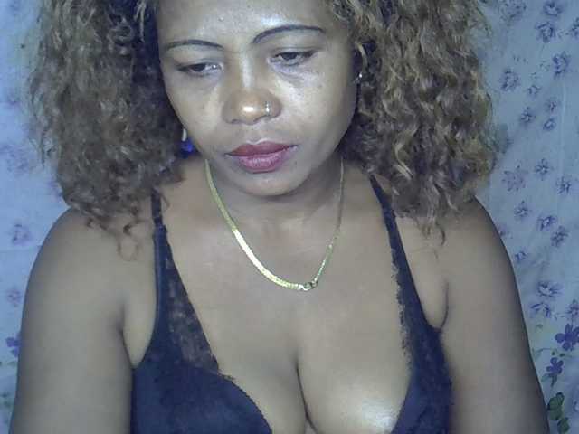 Sexywife1 live cam on BongaCams