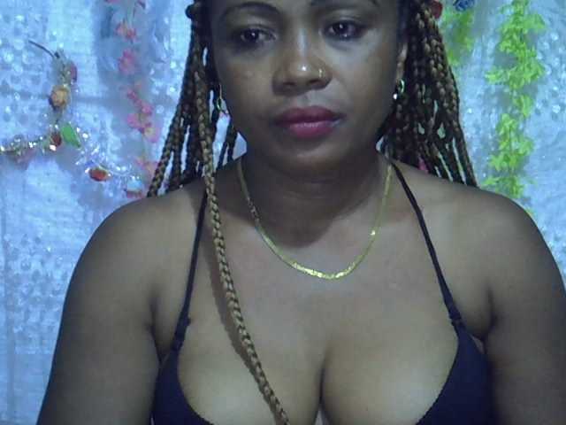 Sexywife1 live cam preview