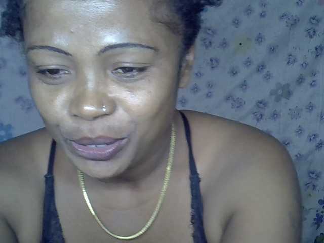 Sexywife1 live cam on BongaCams