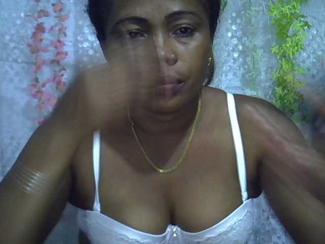 Sexywife1 live cam on BongaCams