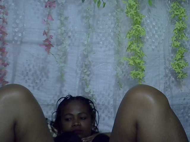 Sexywife1 live cam on BongaCams