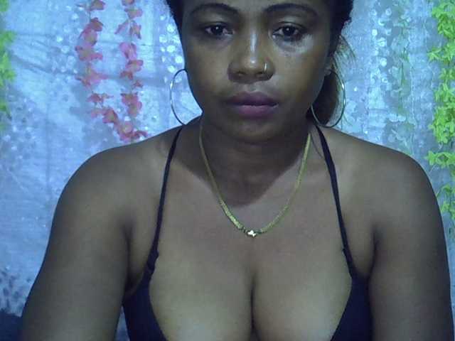 Sexywife1 live cam preview