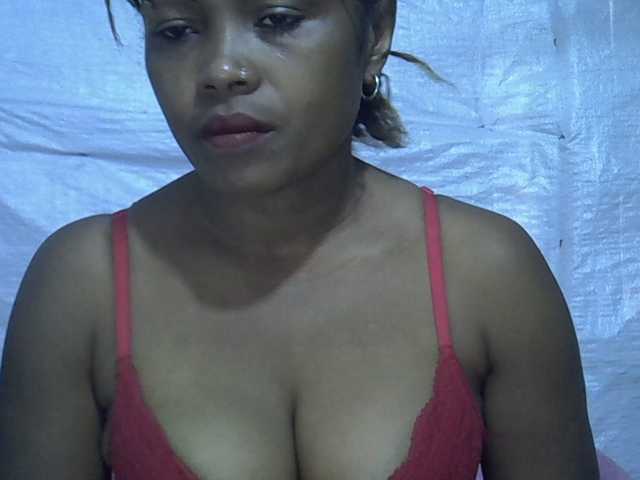 Sexywife1 live cam on BongaCams