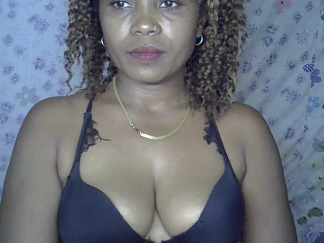 Sexywife1 live webcam show