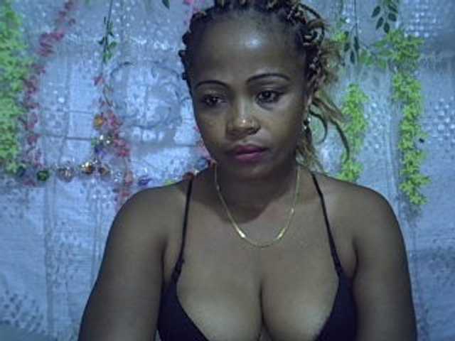 Sexywife1 live cam preview