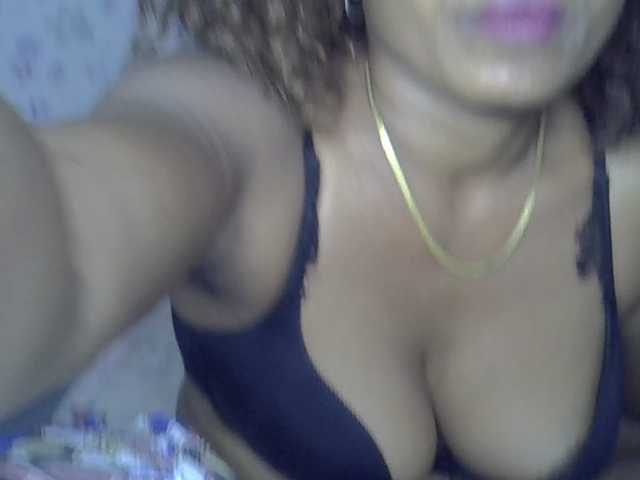 Sexywife1 live cam on BongaCams