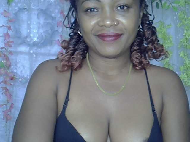 Sexywife1 live cam preview