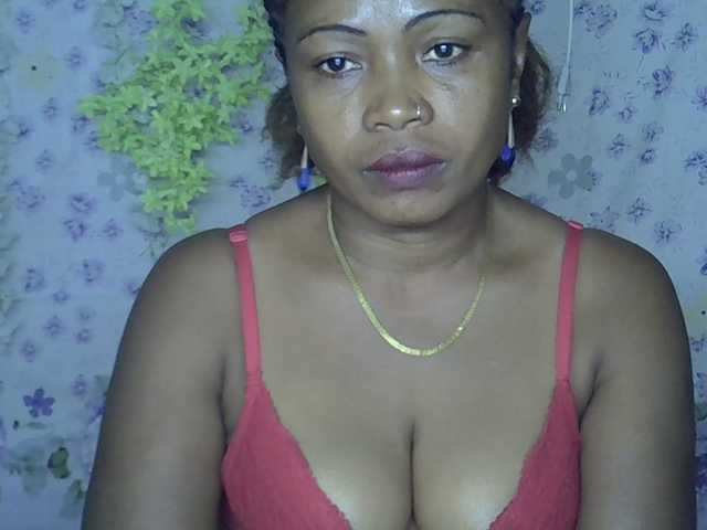 Sexywife1 live cam on BongaCams