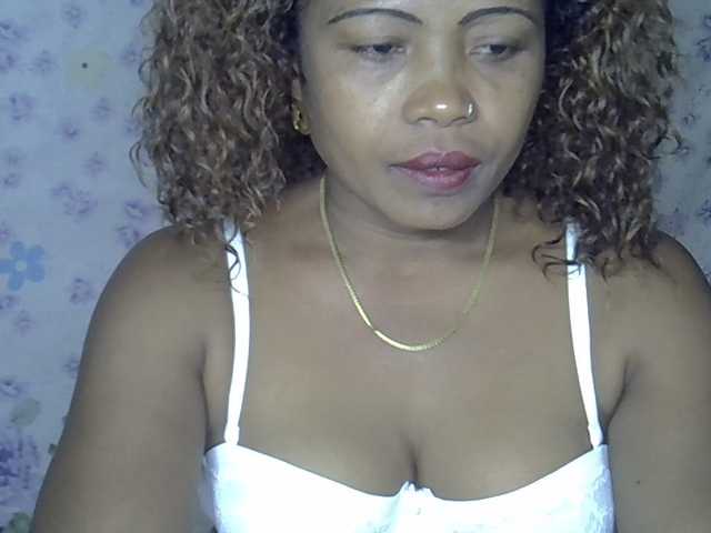 Sexywife1 live cam on BongaCams