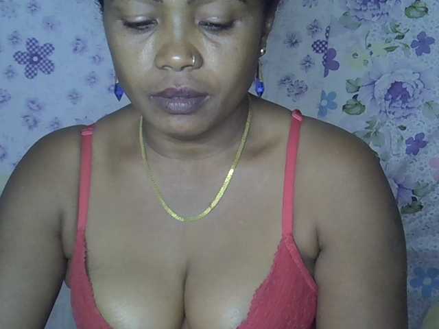 Sexywife1 live cam on UnifiedCams