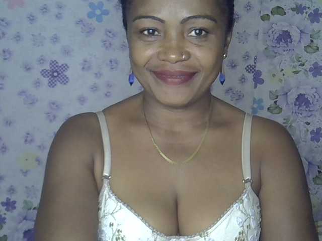 Sexywife1 live cam on UnifiedCams