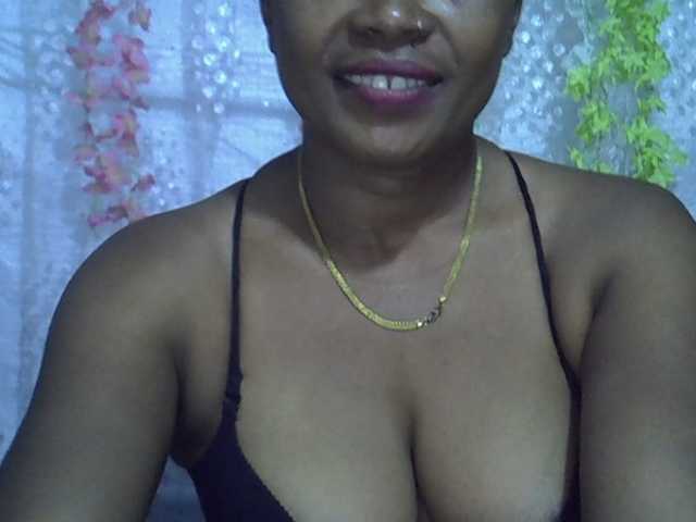 Sexywife1 live cam preview