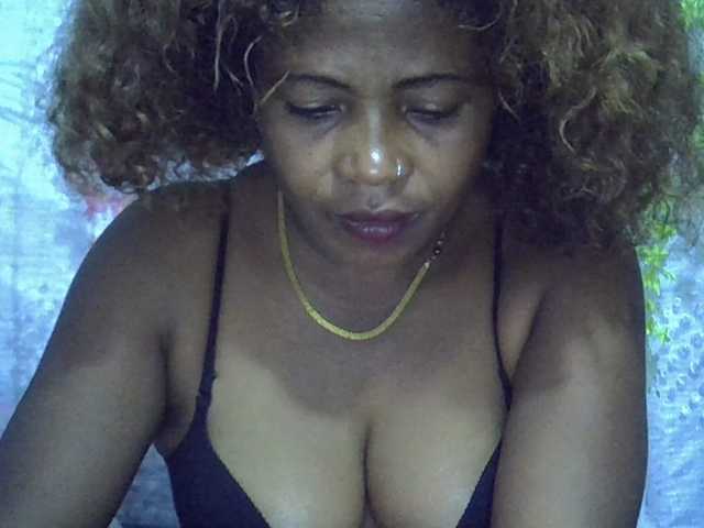 Sexywife1 live cam preview