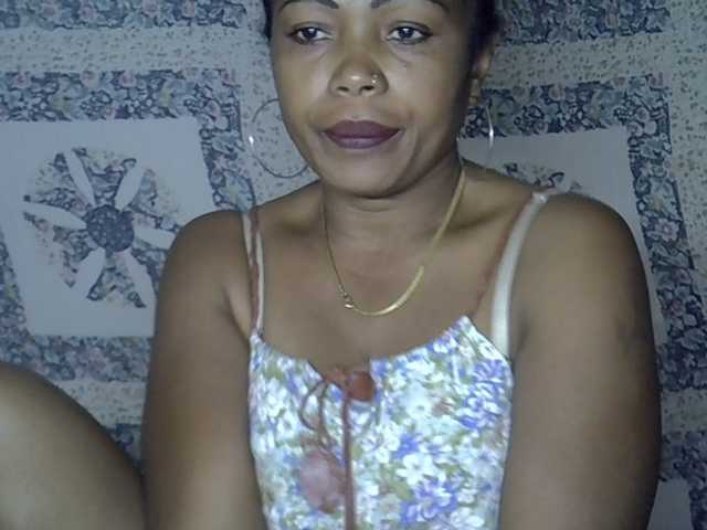 Sexywife1 live cam on BongaCams