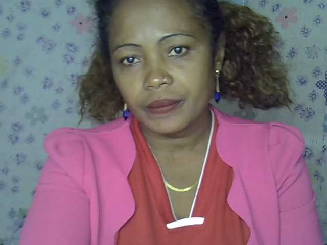 Sexywife1 live cam on BongaCams