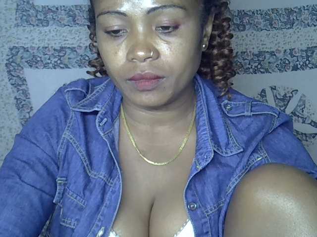 Sexywife1 live cam on BongaCams