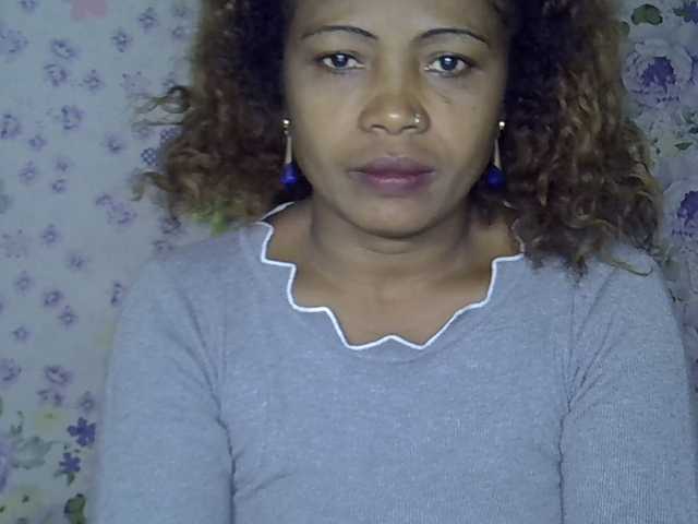 Sexywife1 live cam on BongaCams