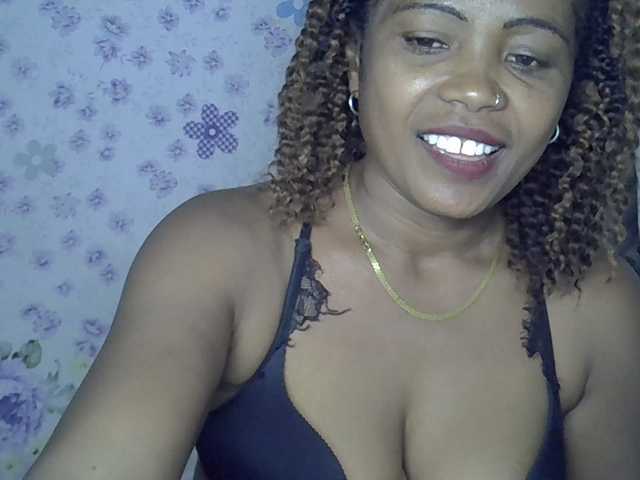 Sexywife1 live webcam show