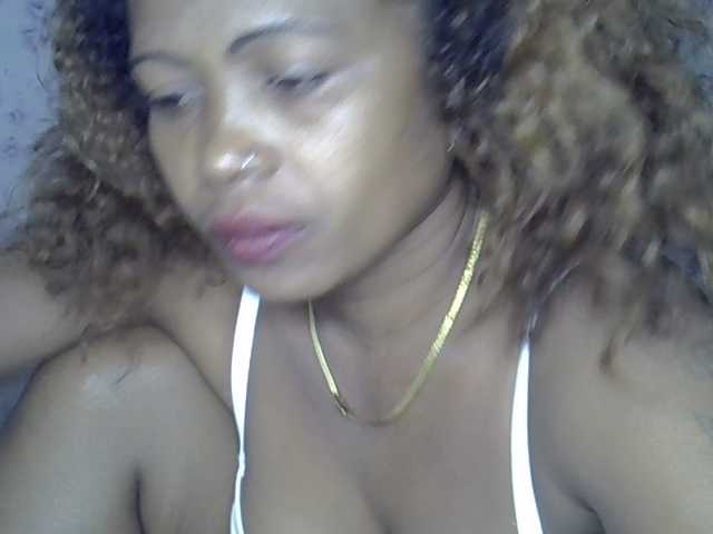 Sexywife1 live cam on BongaCams