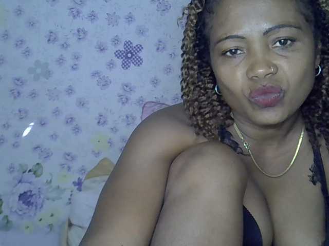 Sexywife1 live webcam show
