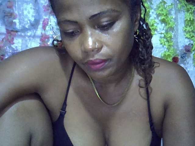 Sexywife1 live cam on BongaCams