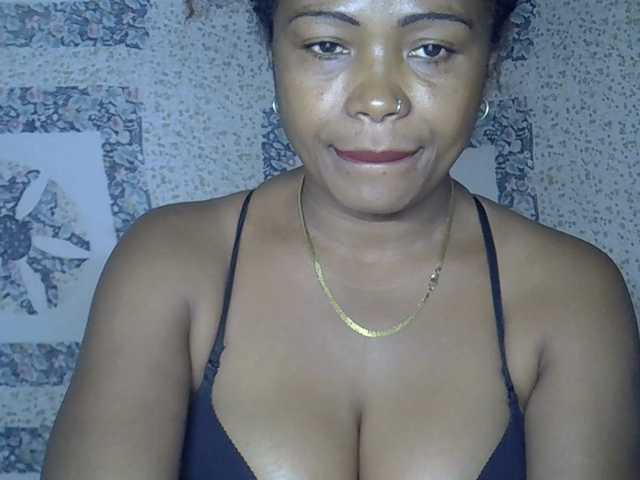 Sexywife1 live cam on BongaCams