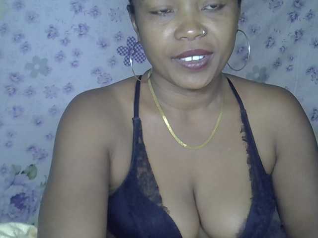 Sexywife1 live webcam show