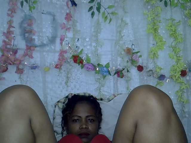 Sexywife1 live cam on BongaCams