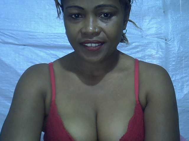 Sexywife1 live cam on BongaCams