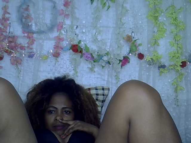 Sexywife1 live cam on BongaCams
