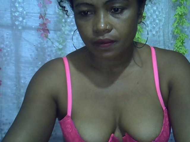 Sexywife1 live cam preview