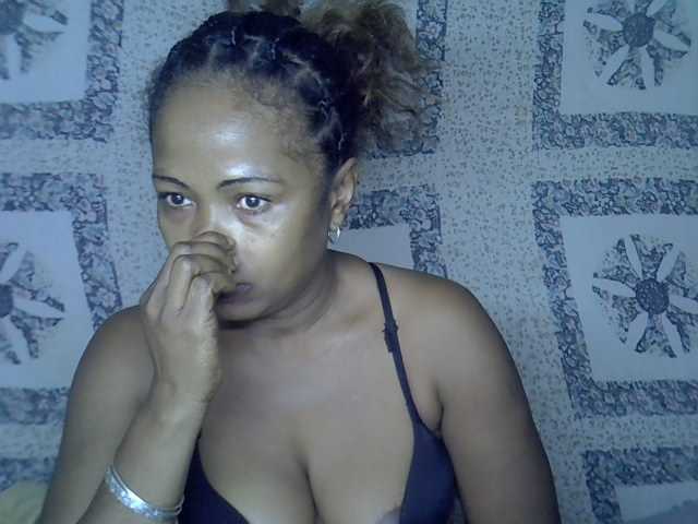 Sexywife1 live cam on BongaCams