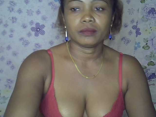 Sexywife1 live cam on UnifiedCams