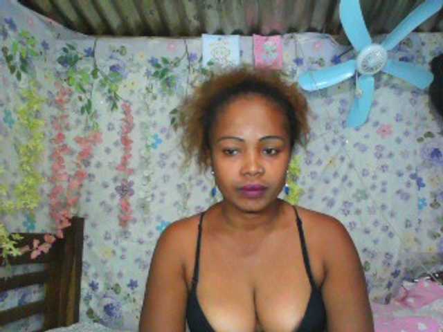 Sexywife1 live cam on BongaCams