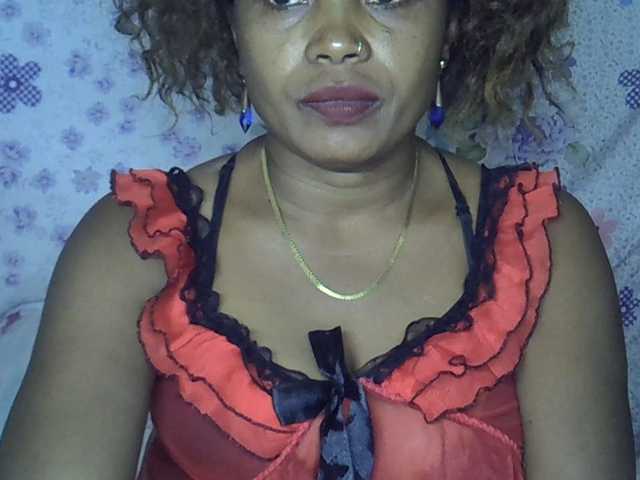 Sexywife1 live cam on BongaCams