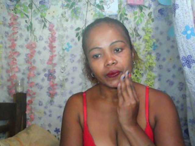 Sexywife1 live cam on BongaCams