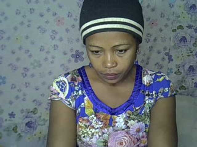 Sexywife1 live cam on BongaCams