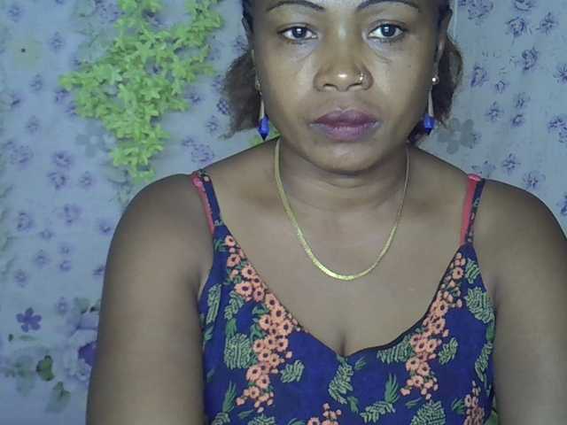Sexywife1 live cam on BongaCams