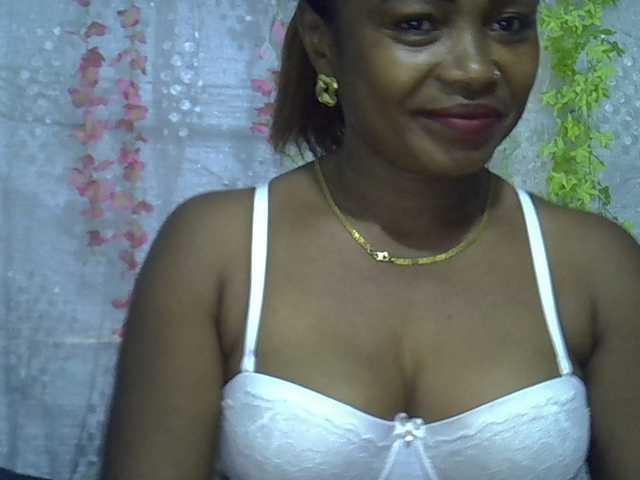 Sexywife1 live cam preview