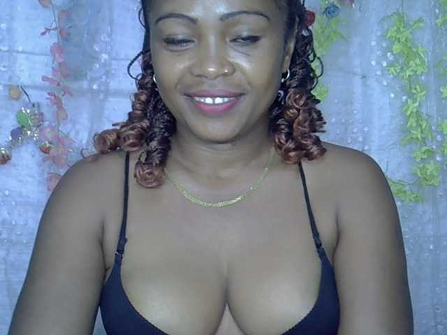 Sexywife1 live cam preview