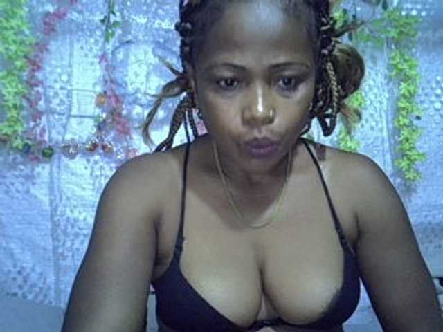 Sexywife1 live cam preview