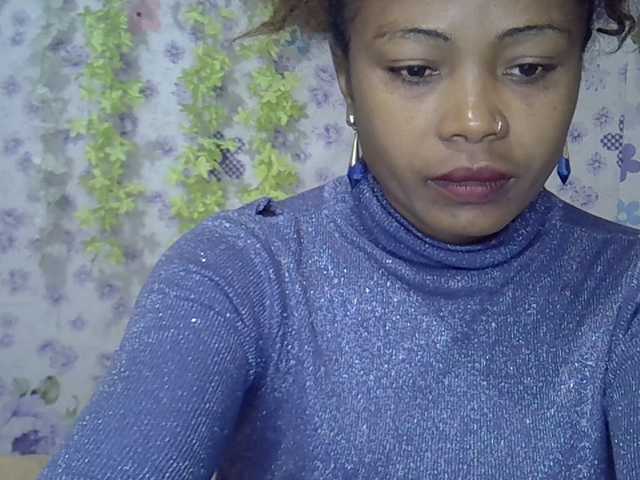 Sexywife1 live cam on BongaCams