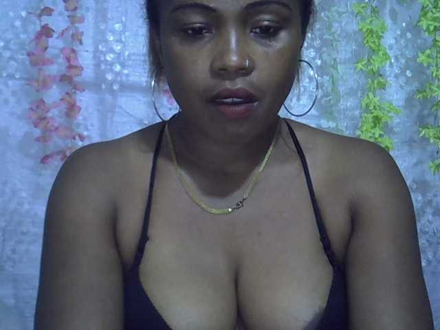 Sexywife1 live cam preview
