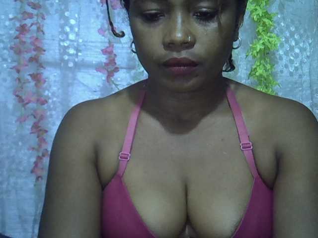 Sexywife1 live cam on BongaCams