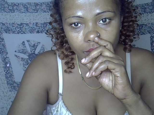 Sexywife1 live cam on BongaCams