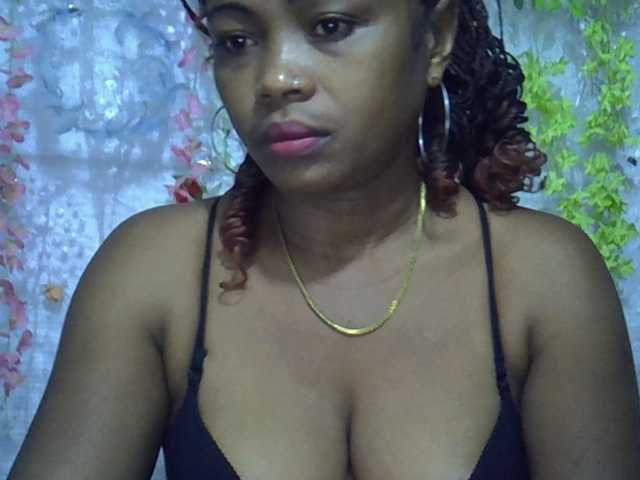 Sexywife1 live cam preview
