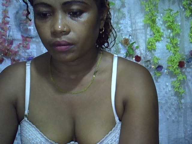 Sexywife1 live cam on BongaCams