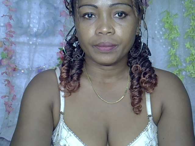 Sexywife1 live cam preview