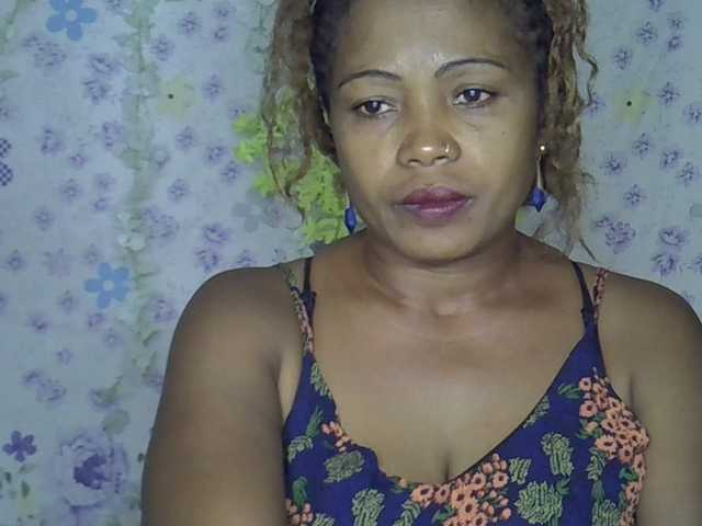 Sexywife1 live cam on BongaCams